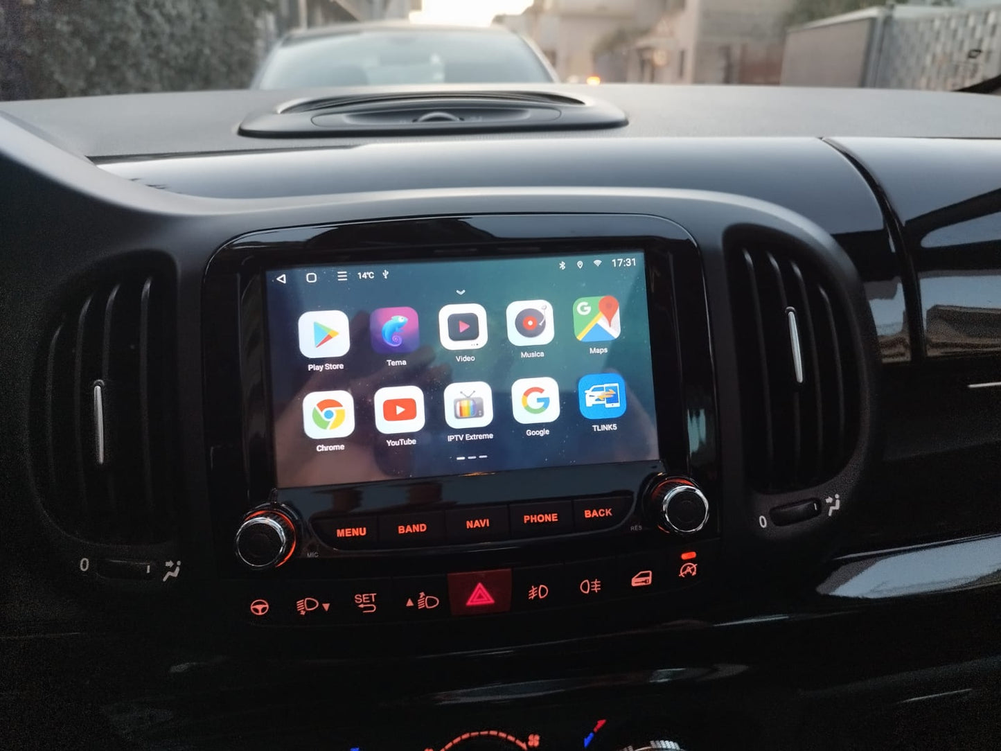 CTB FL485T | FIAT 500L | APPLE CARPLAY-ANDROID AUTO | CARTABLET 7 POLLICI TOUCH SCREEN | GPS USB DVR DAB+ |