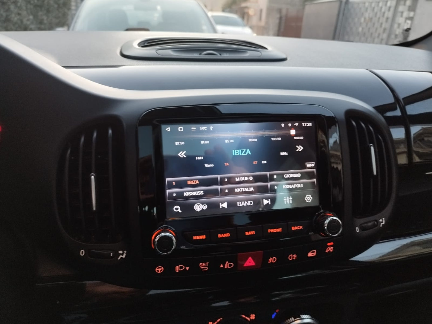 CTB FL485T | FIAT 500L | APPLE CARPLAY-ANDROID AUTO | CARTABLET 7 POLLICI TOUCH SCREEN | GPS USB DVR DAB+ |